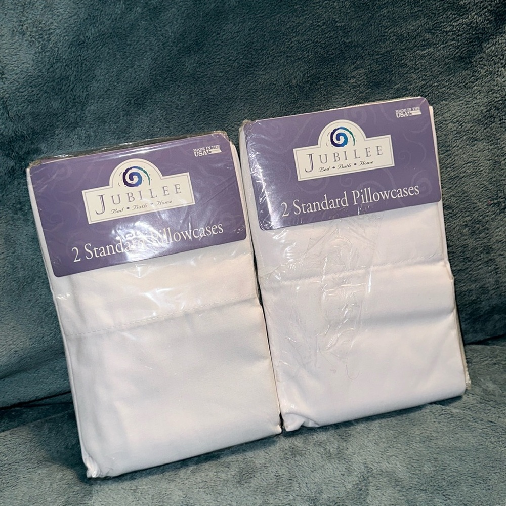 Jubilee two 2-packs of standard pillow cases white New